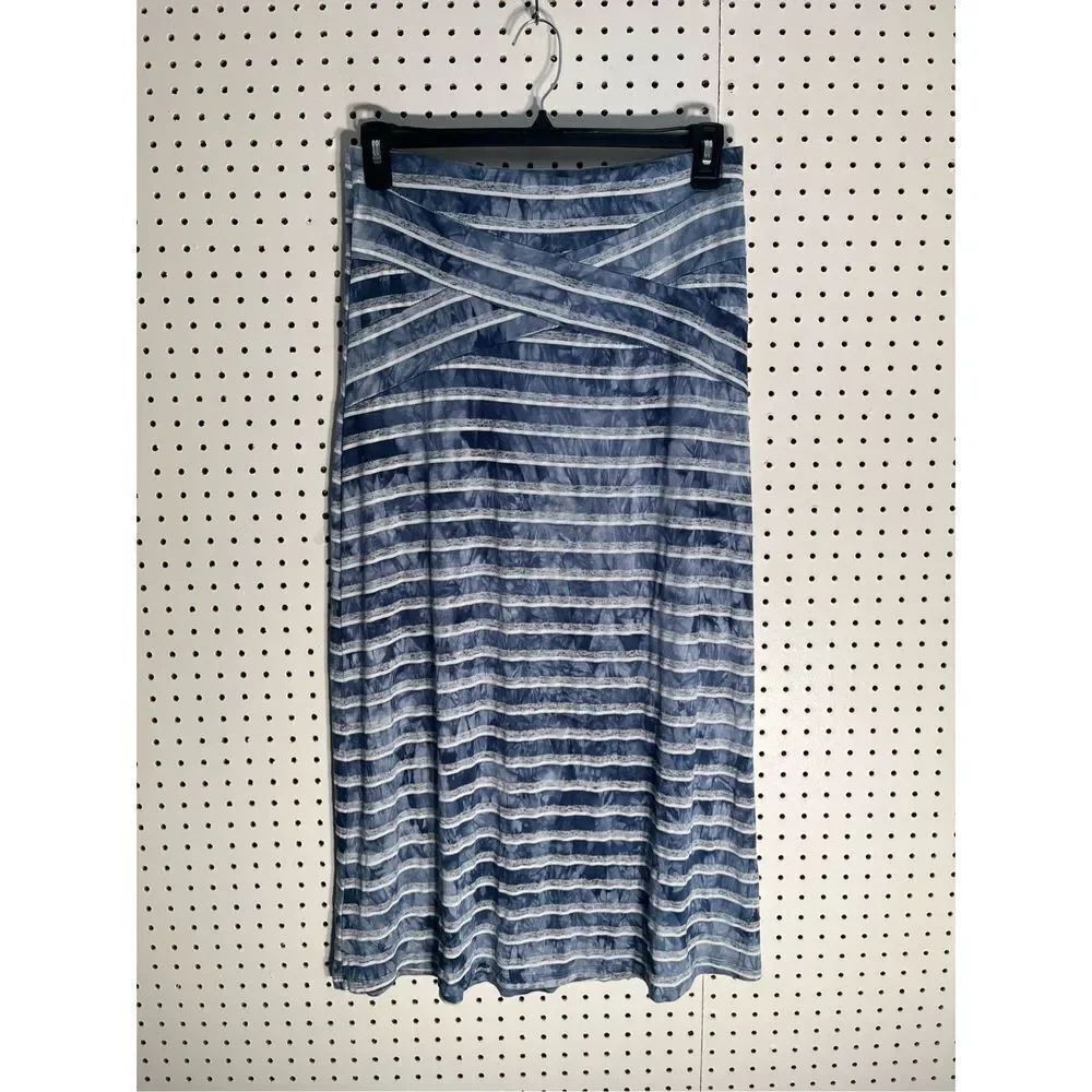 Live & let Live skirt